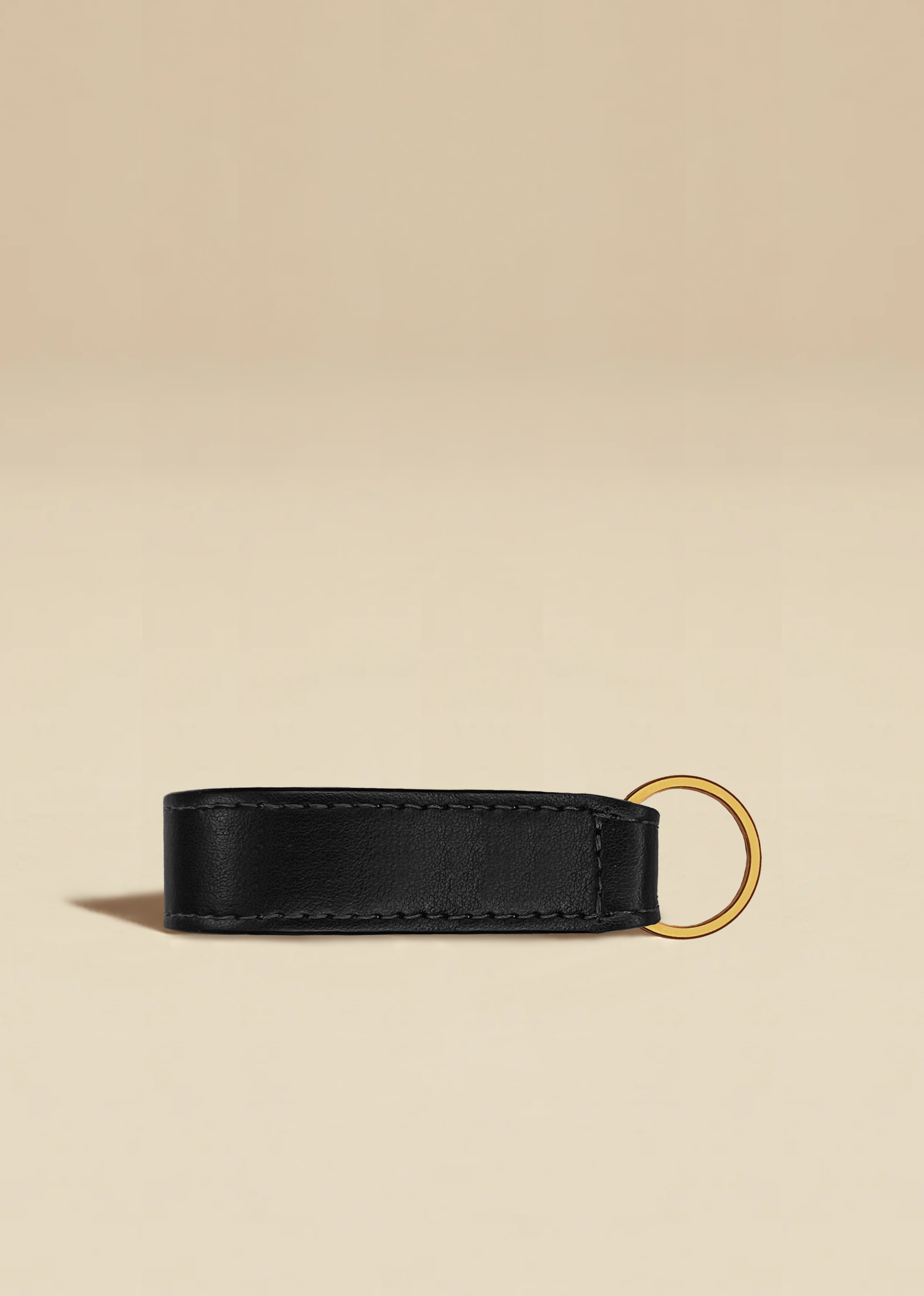 The Spring Keyring in Smooth Black Apple Leather